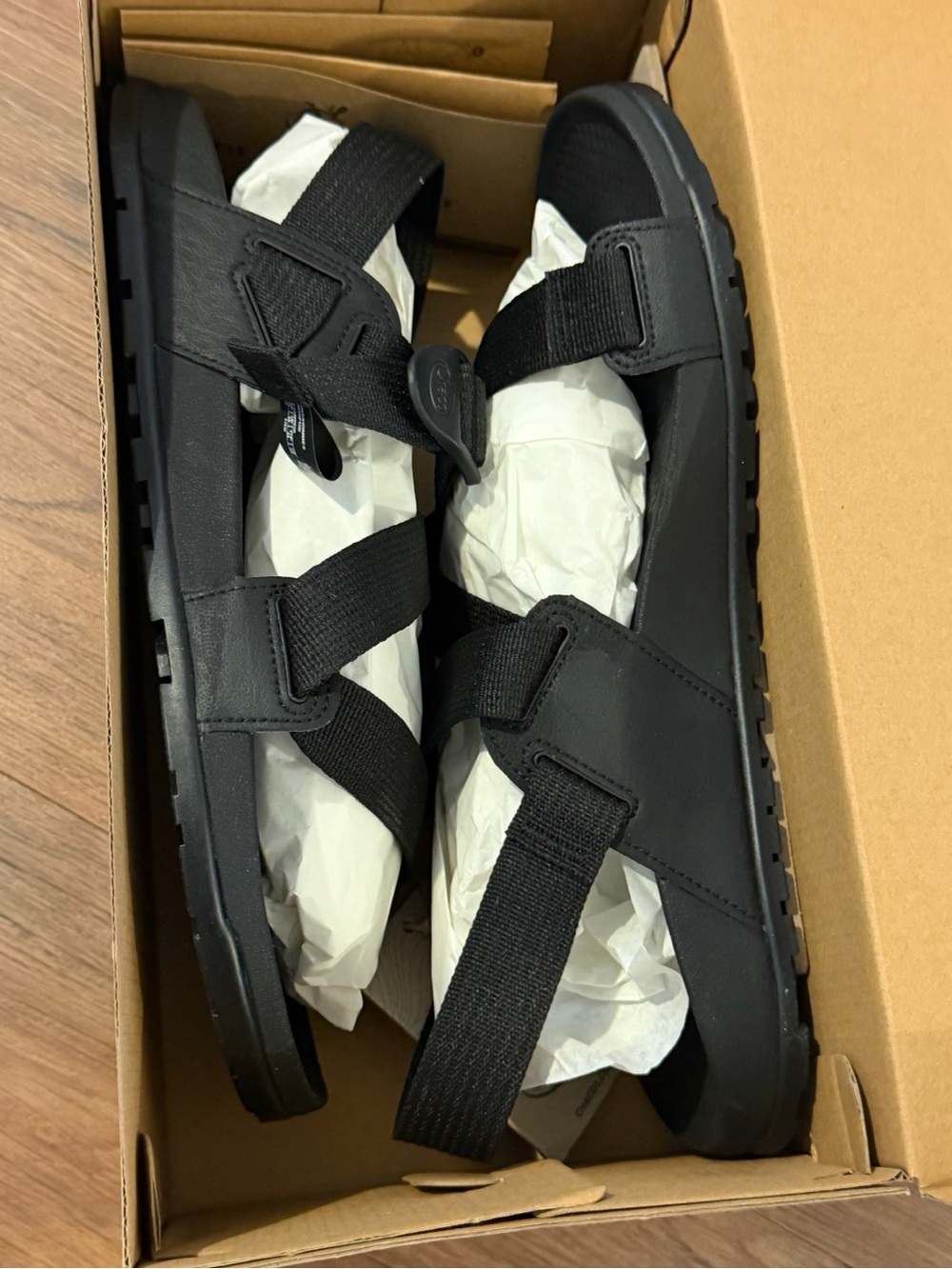 Chaco Lowdown Sandals Men’s 11 Black Medium width NWT Comfort Hiking Outdoor